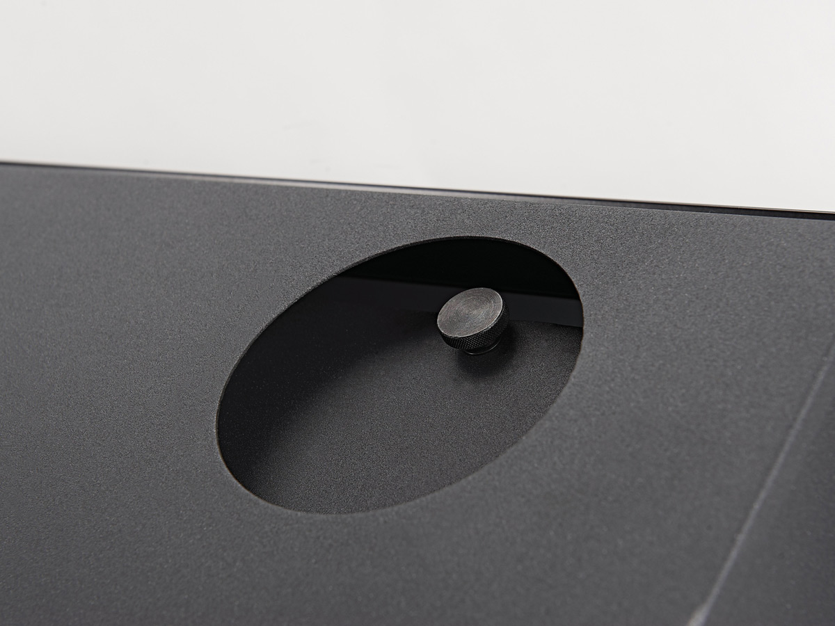 Christie Entero HB 80” SXGA+ display cube | 122-005106-XX