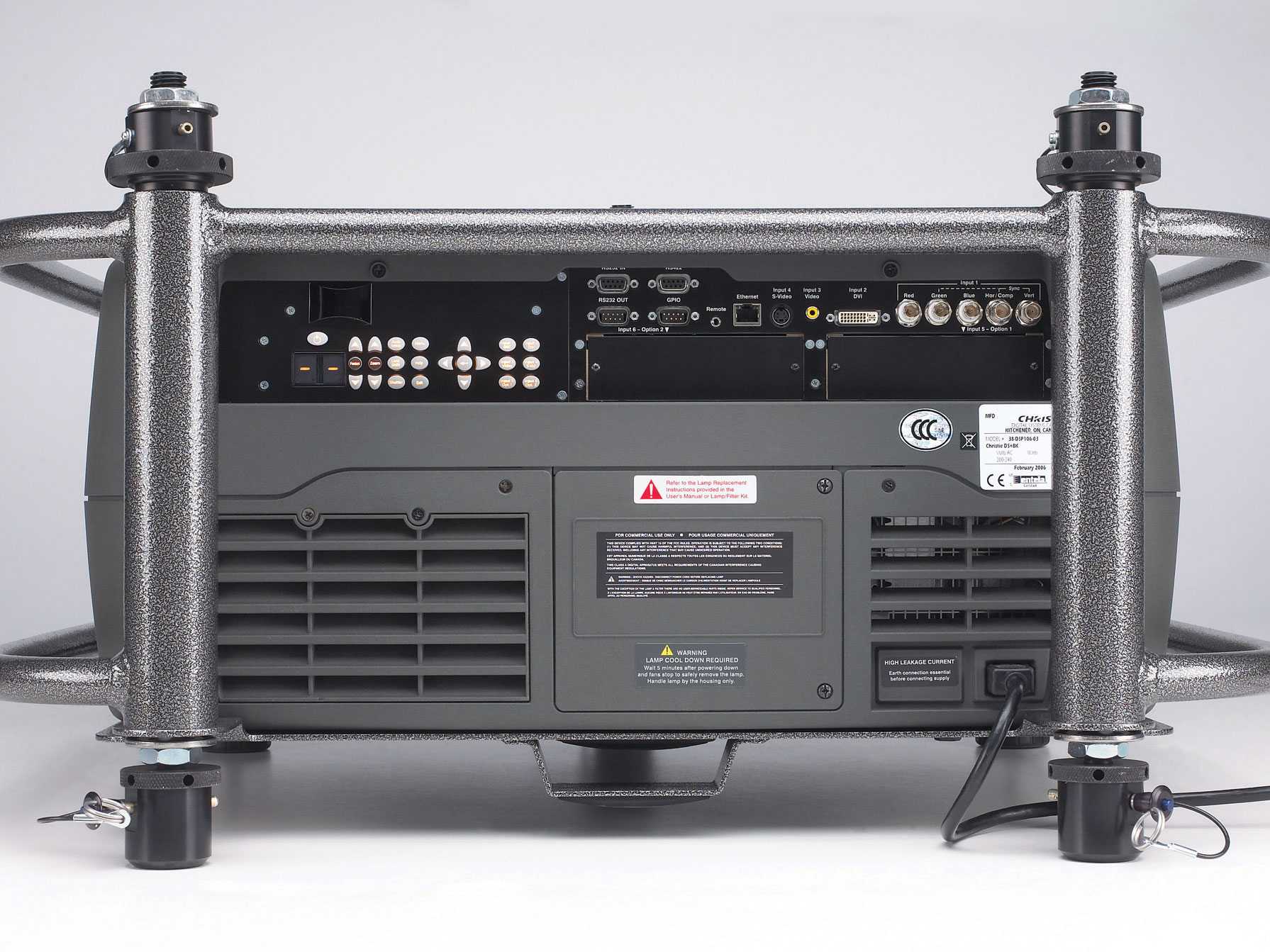 Roadie HD8Kc 3-chip DLP® projector | 104-018101-XX