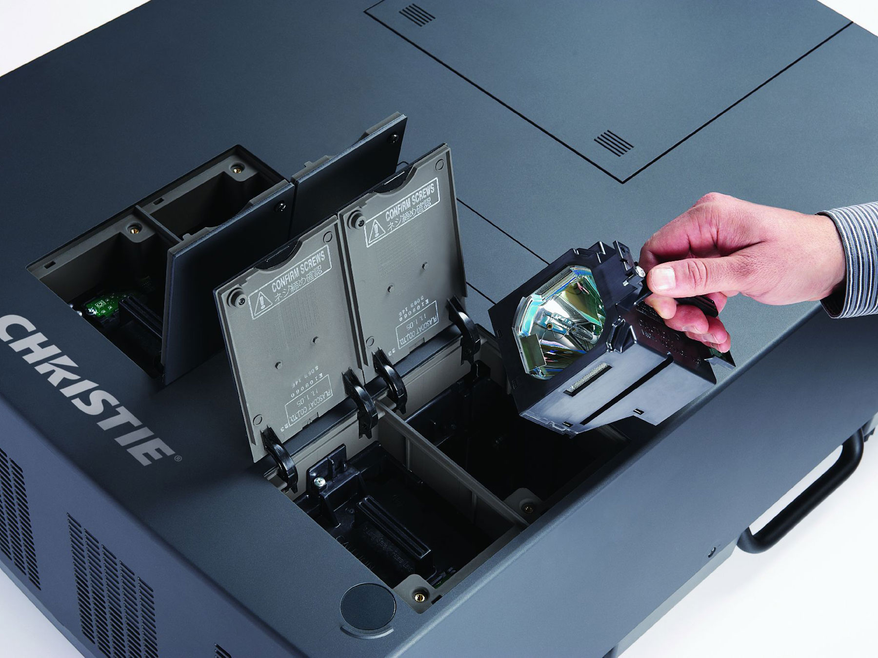 Christie L2K1500 LCD 2K Projector | 103-032106-XX