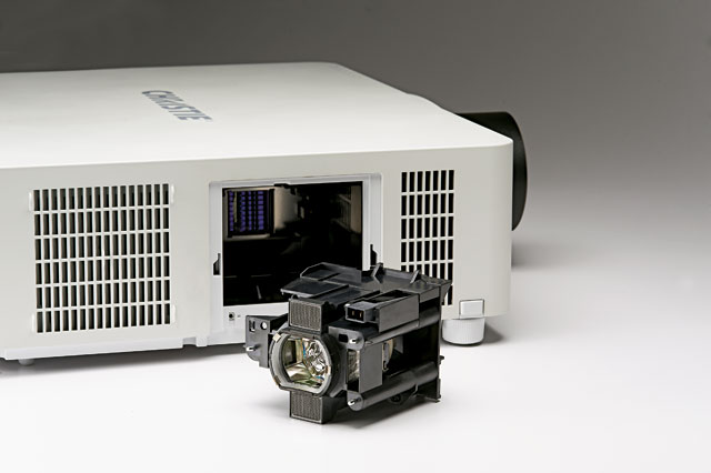 Christie LW401 3LCD projector | 121-012104-XX