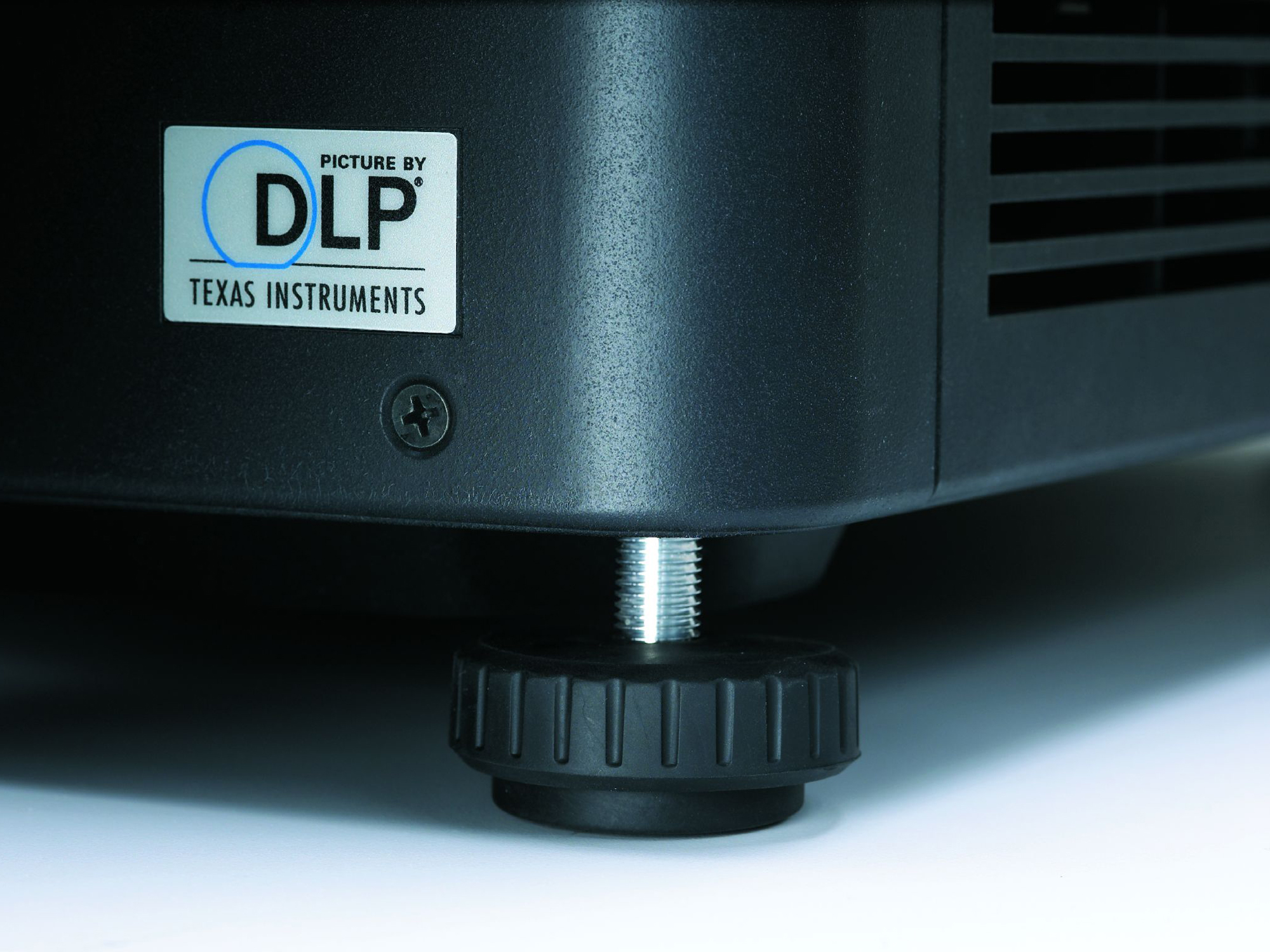 Mirage HD6K-M 3D 3DLP projector | 118-052108-XX