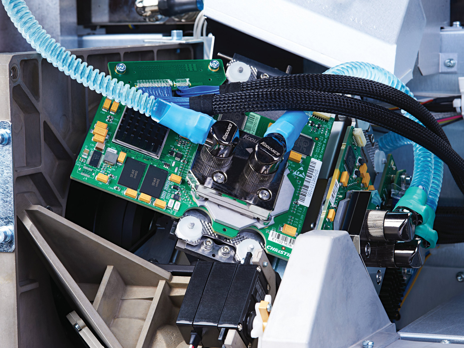 Roadster WU20K-J 3DLP projector | 132-018111-XX