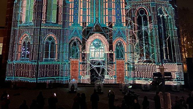GLOW - Photo courtesy of: Sahara Benelux