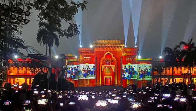 The breathtaking light and sound show at Osmania University is powered by Christie DWU23-HS laser projectors. Images courtesy of Aura Bright Light India.