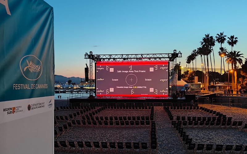 An outdoor cinema on the beach
